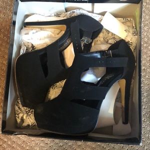 Rock & Republic Black Pumps